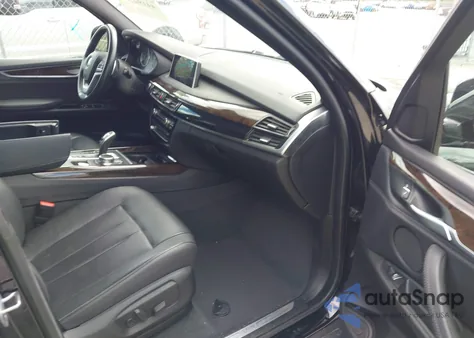 2018 BMW X5 xDrive35D z USA, uszkodzony, nr VIN 5UXKS4C51J0Y20783